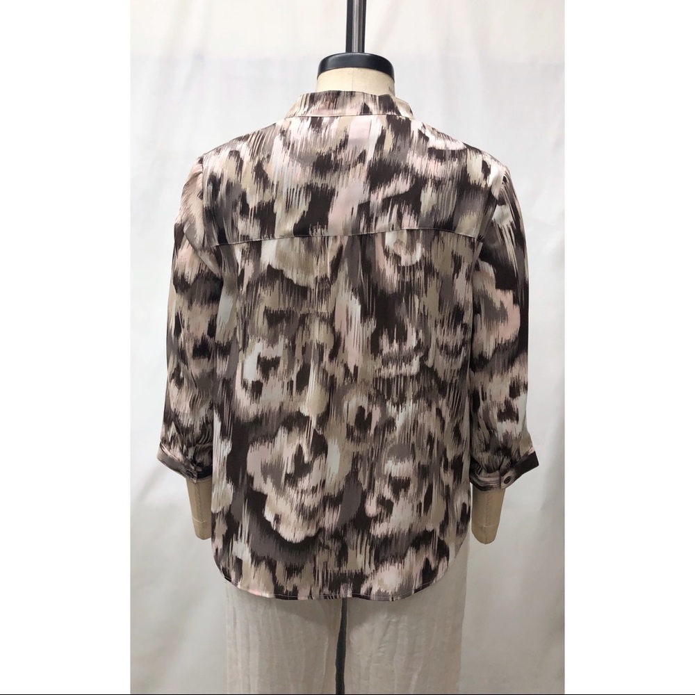 Chico’s Brown Tan Pleated V-Neck Blouse - Picture 4 of 13